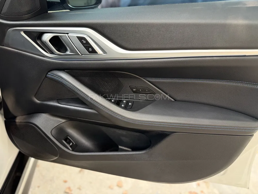 BMW i4 2022 for Sale in Lahore BMW i4 2022 for Sale in Lahore Image-8