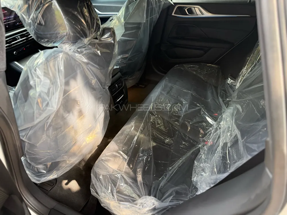 BMW i4 2022 for Sale in Lahore BMW i4 2022 for Sale in Lahore Image-6