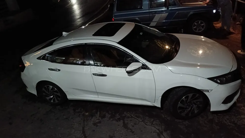 Honda Civic 2017 for Sale in Islamabad Image-1