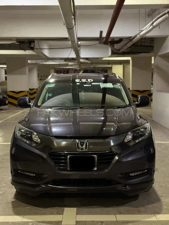 Honda Vezel 2017 for Sale in Karachi Image-1