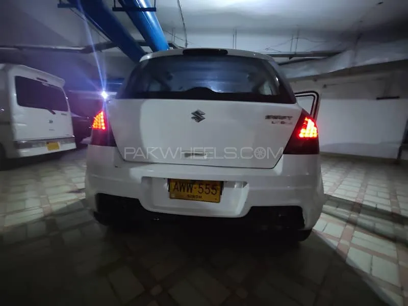 Suzuki Swift 2011 for Sale in Karachi Image-1