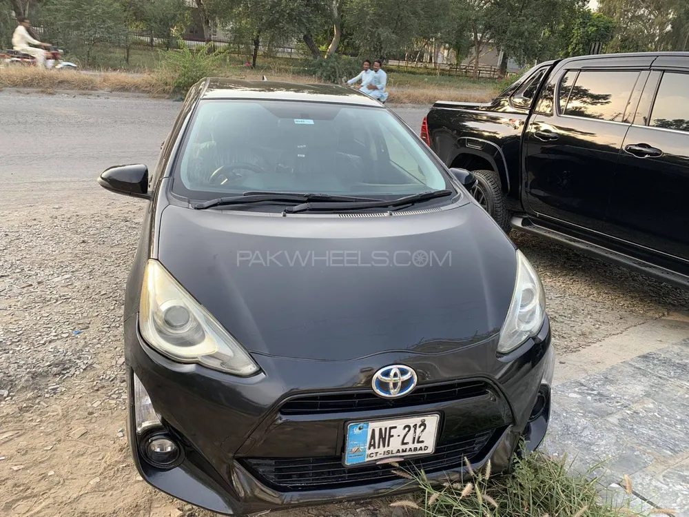 Toyota Aqua 2016 for Sale in Risalpur Image-1