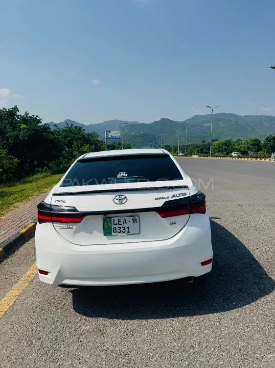 Toyota Corolla 2018 for Sale in Islamabad Image-1