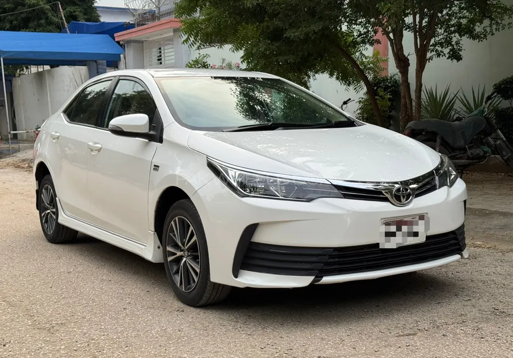 Toyota Corolla 2018 for Sale in Karachi Image-1