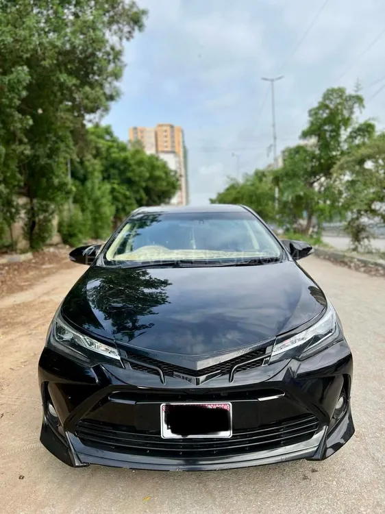 Toyota Corolla 2018 for Sale in Karachi Image-1