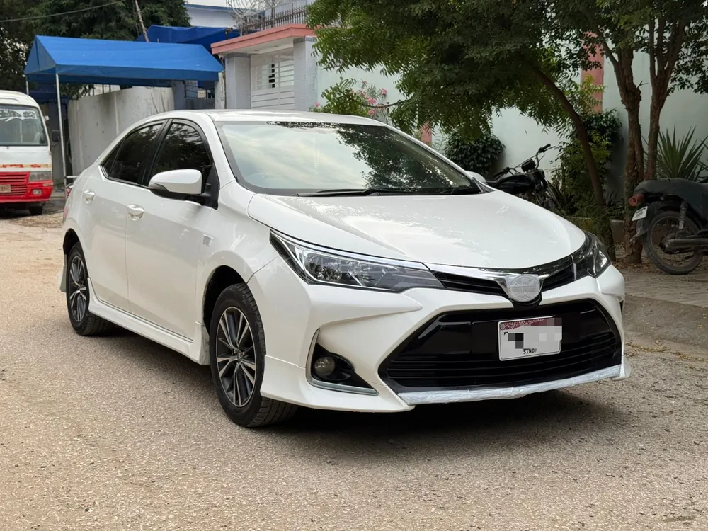Toyota Corolla 2021 for Sale in Karachi Image-1