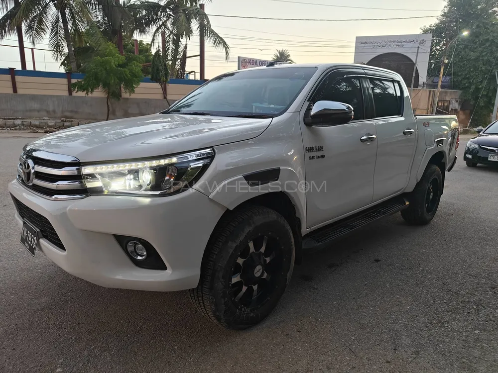 Toyota Hilux 2018 for Sale in Karachi Image-1