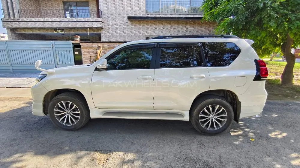 Toyota Prado 2019 for Sale in Lahore Image-1