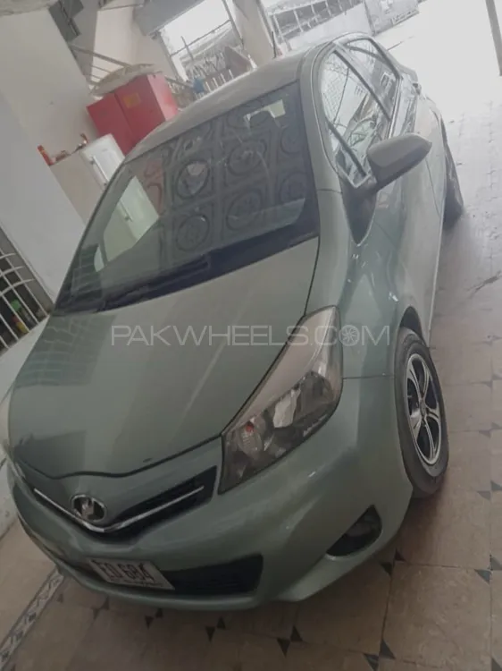 Toyota Vitz 2011 for Sale in Phalia Image-1