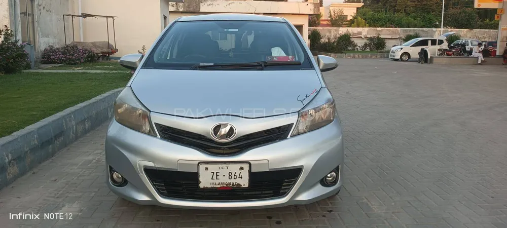 Toyota Vitz 2011 for Sale in Islamabad Image-1