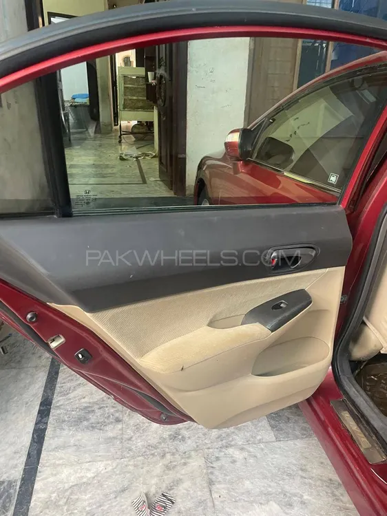 Honda Civic 2010 for Sale in Bahawalpur Honda Civic 2010 for Sale in Bahawalpur Image-8