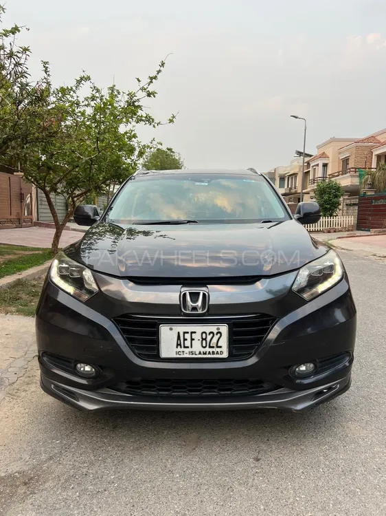 Honda Vezel 2014 for Sale in Islamabad Image-1
