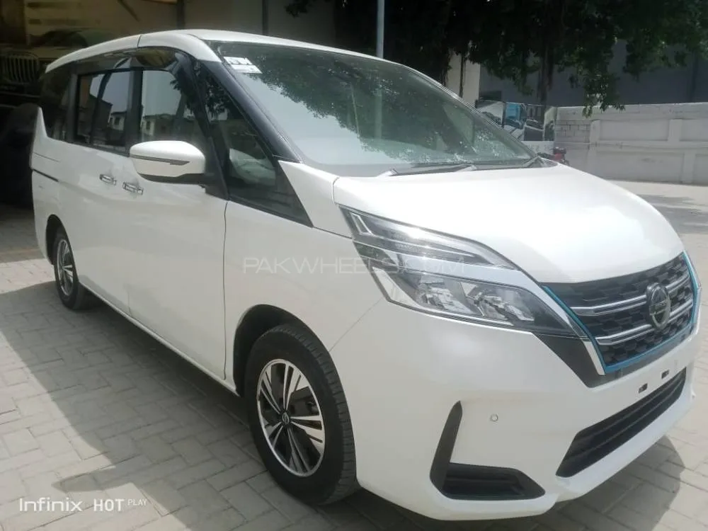 Nissan Serena 2019 for Sale in Karachi Image-1