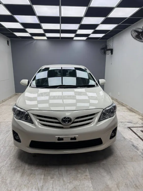 Toyota Corolla 2013 for Sale in Karachi Image-1