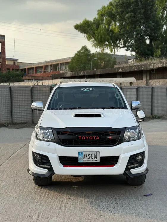 Toyota Hilux 2013 for Sale in Islamabad Image-1