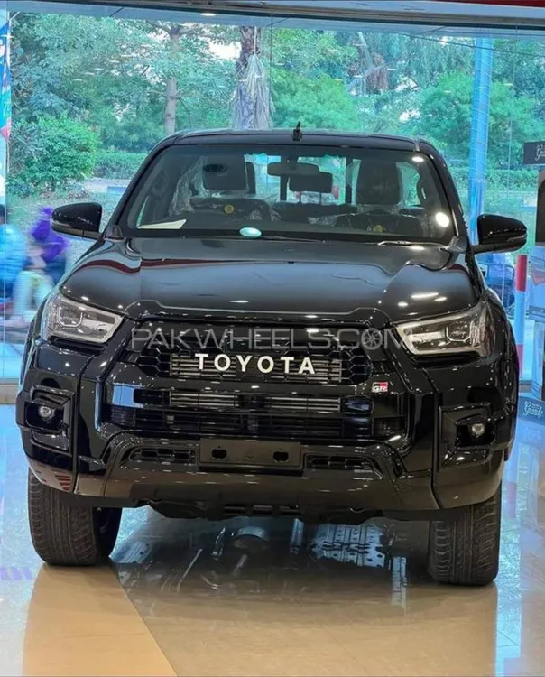 Toyota Hilux 2025 for Sale in Multan Image-1