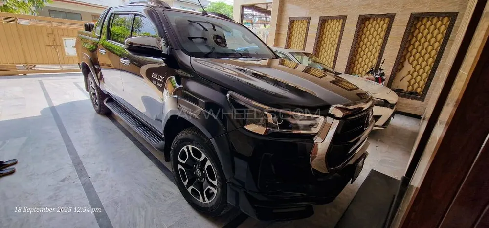 Toyota Hilux 2022 for Sale in Islamabad Image-1