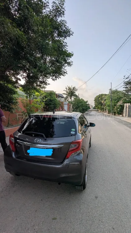 Toyota Vitz 2014 for Sale in Karachi Image-1