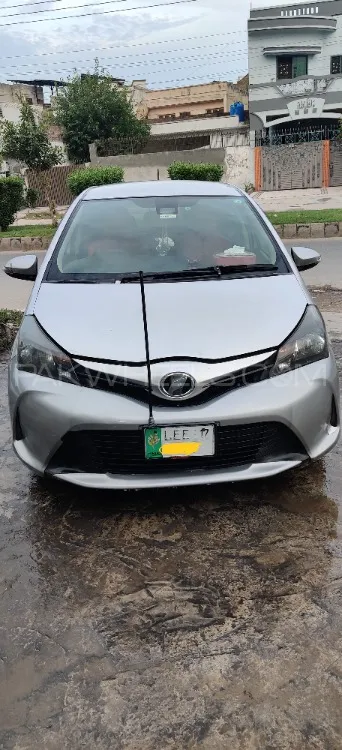 Toyota Vitz 2015 for Sale in Gujranwala Image-1
