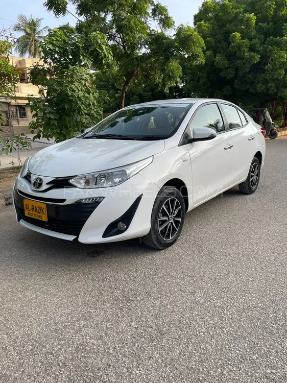 Toyota Yaris Sedan 2021 for Sale in Karachi Image-1