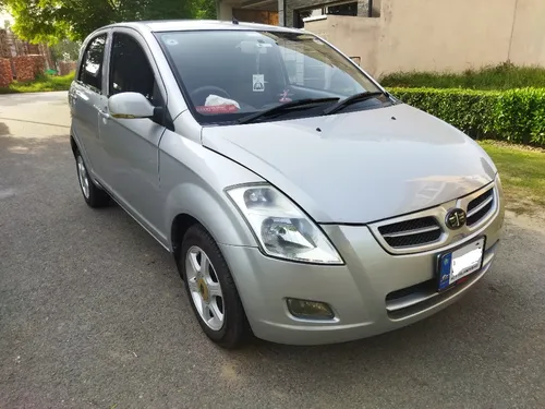 FAW V2 VCT-i 2015