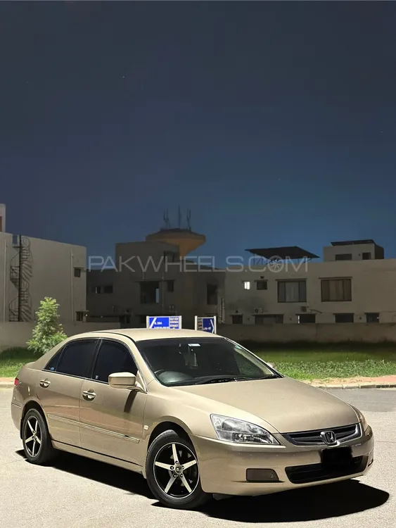 Honda Accord 2005 for Sale in Lahore Image-1