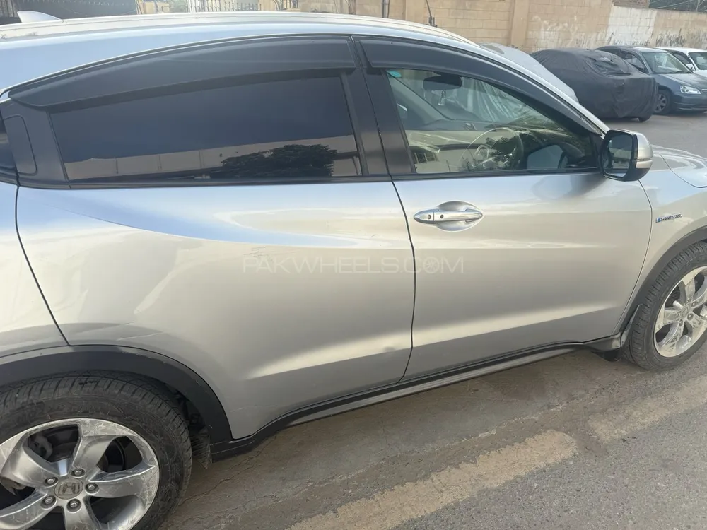 Honda Vezel 2014 for Sale in Karachi Image-1