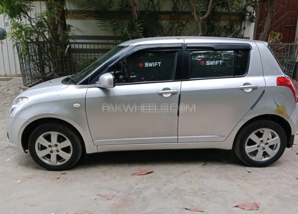 Suzuki Swift 2018 for Sale in Karachi Image-1