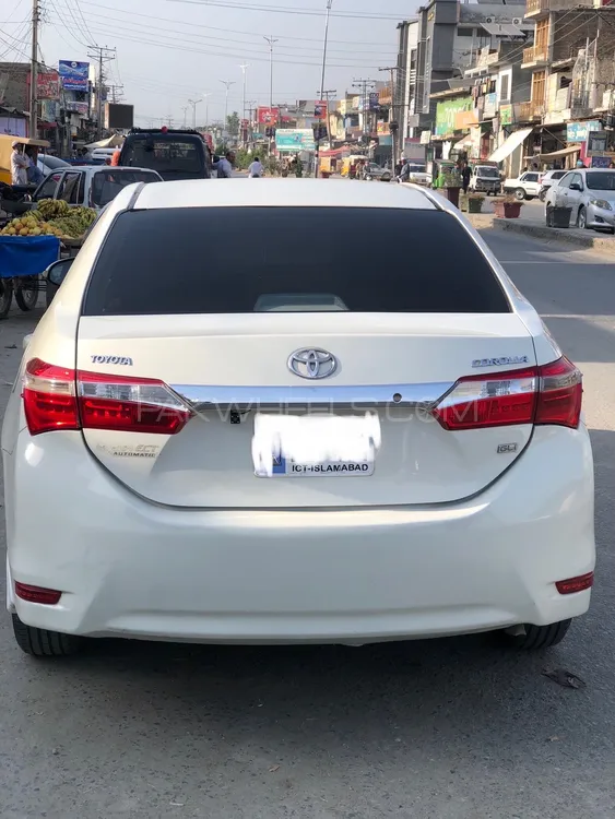 Toyota Corolla 2015 for Sale in Mardan Image-1