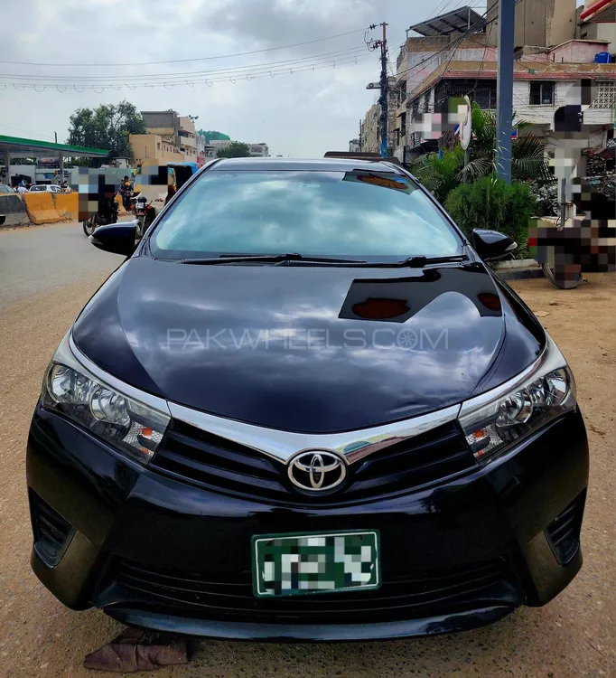 Toyota Corolla 2017 for Sale in Karachi Image-1