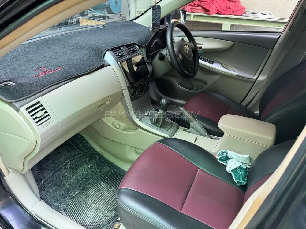 Toyota Corolla 2011 for Sale in Lahore Image-1