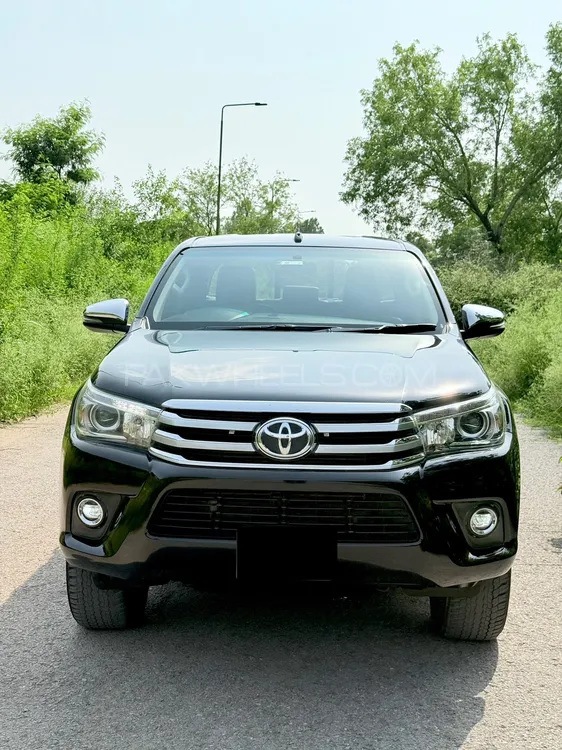 Toyota Hilux 2021 for Sale in Islamabad Image-1