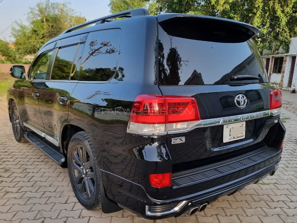 Toyota Land Cruiser 2017 for Sale in Sialkot Image-1