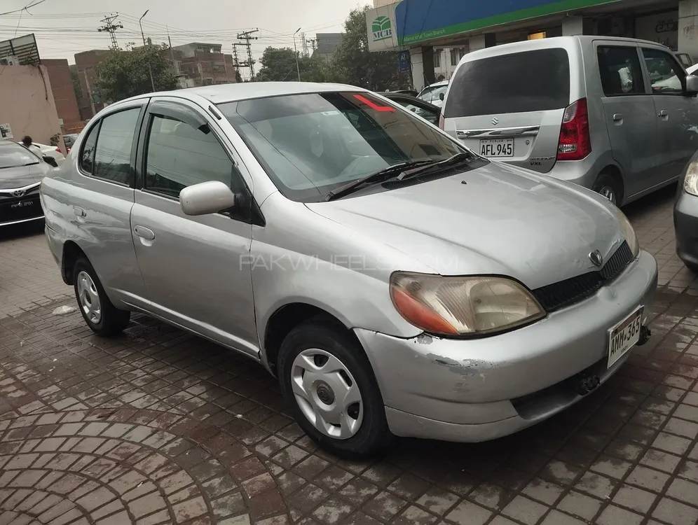 Toyota Platz 2002 for Sale in Lahore Image-1