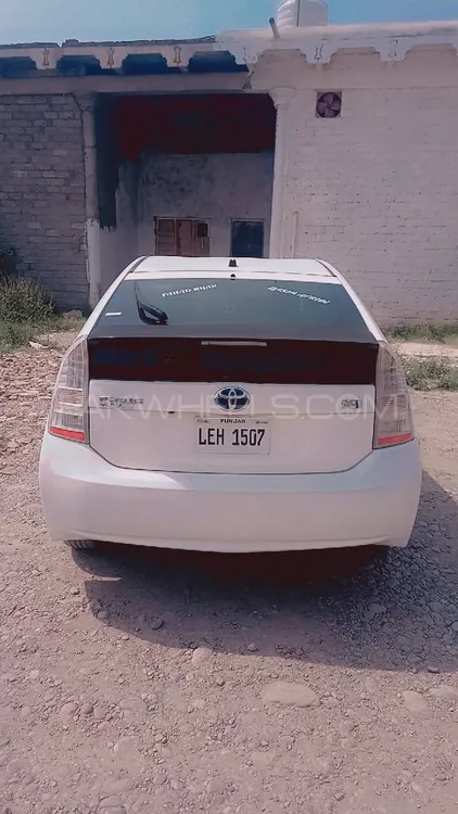 Toyota Prius 2011 for Sale in Peshawar Image-1