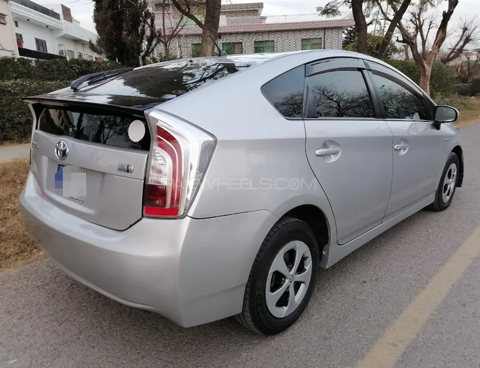 Toyota Prius 2014 for Sale in Wah cantt Image-1