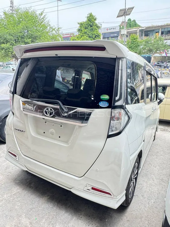 Toyota Roomy 2022 for Sale in Lahore Image-1