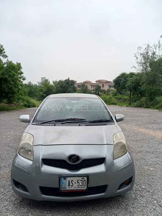 Toyota Vitz 2010 for Sale in Islamabad Image-1