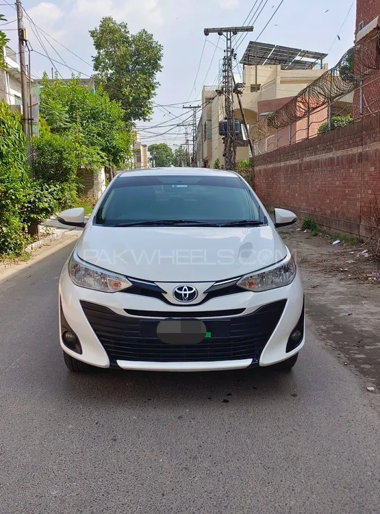 Toyota Yaris Sedan 2022 for Sale in Lahore Image-1
