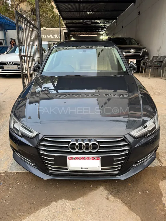 Audi A4 2017 for Sale in Karachi Image-1