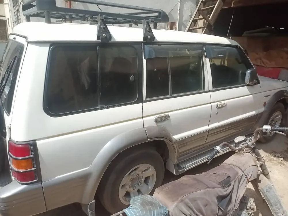Mitsubishi Pajero 1993 for Sale in Karachi Image-1