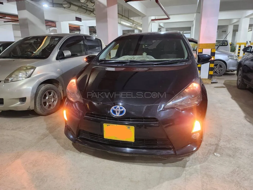 Toyota Aqua 2012 for Sale in Karachi Image-1
