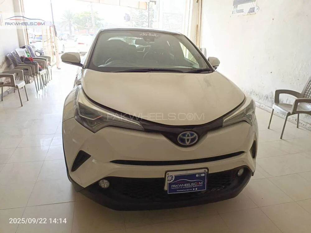 Toyota C-HR 2017 for Sale in Gujranwala Image-1