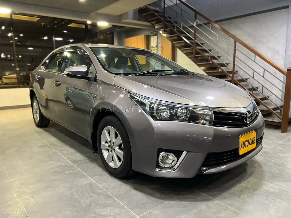 Toyota Corolla 2015 for Sale in Karachi Image-1