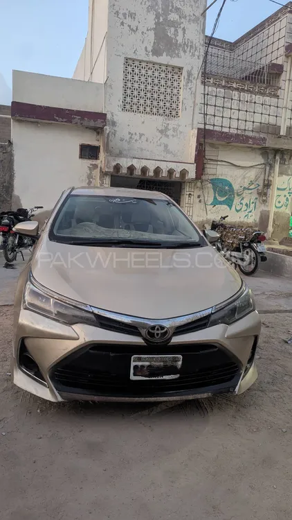 Toyota Corolla 2015 for Sale in Karachi Image-1