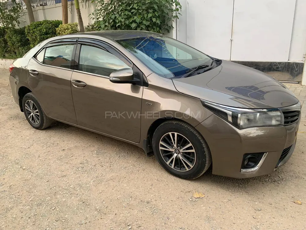 Toyota Corolla 2014 for Sale in Karachi Image-1