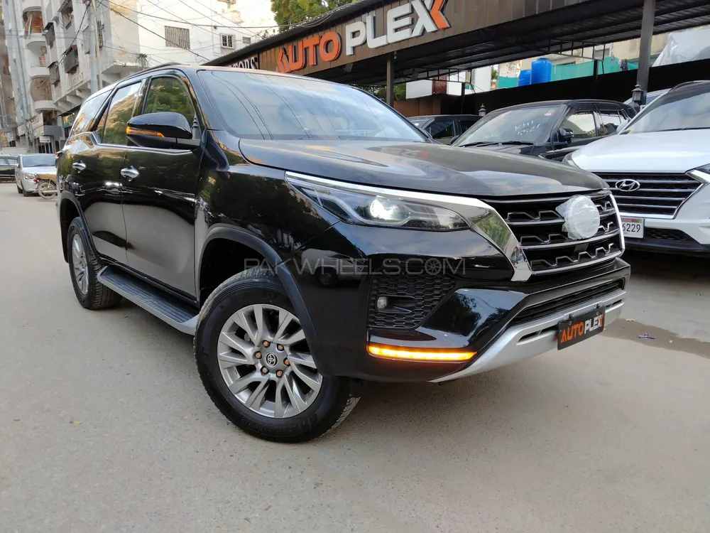 Toyota Fortuner 2022 for Sale in Karachi Image-1