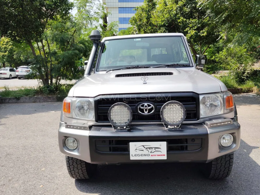 Toyota Land Cruiser 2004 for Sale in Islamabad Image-1