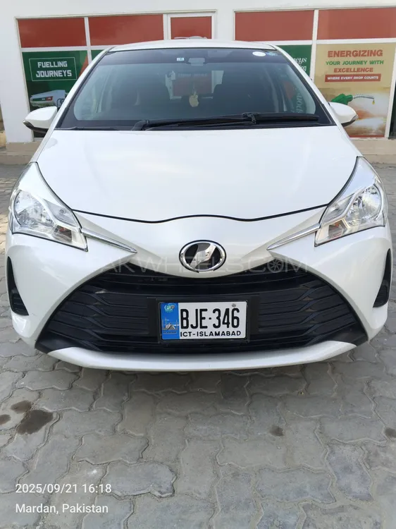 Toyota Vitz 2017 for Sale in Peshawar Image-1