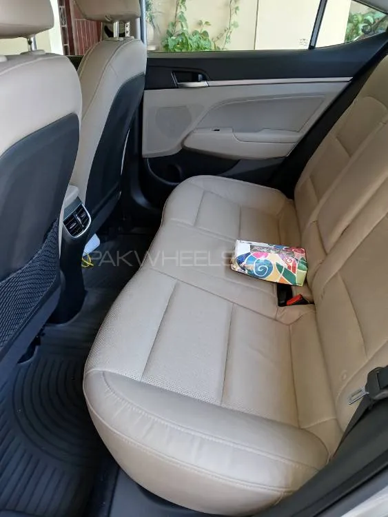 Hyundai Elantra 2023 for Sale in Karachi Image-1